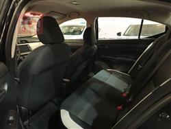 نيسان فيرسا